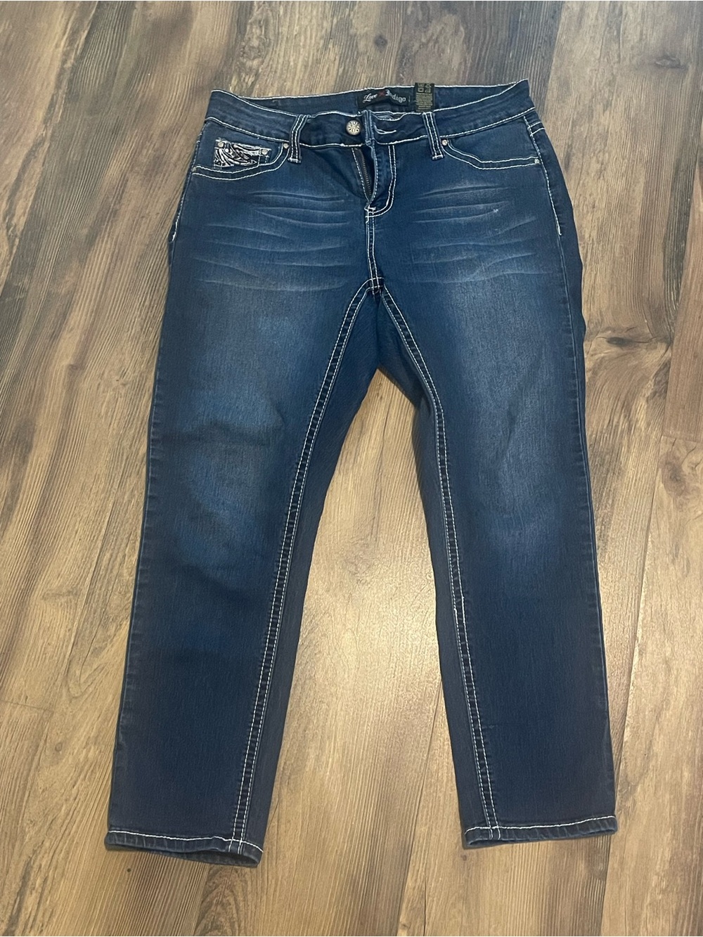 Love Indigo Jeans Women Size 8 Dark Wash Straight Leg Embellished Pocket Denim